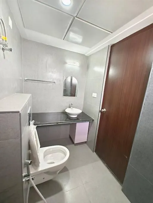 Sky Oasis: Luxe 3Bhk Apartment. Thiruvananthapuram Apartment